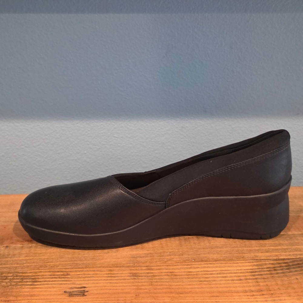 Clarks Womens Suttyn Walk Wedge Black Leather Slip On Comfort Shoes Size 11 M - Picture 6 of 10